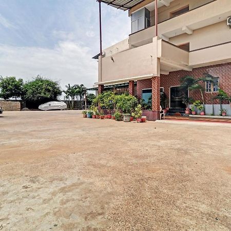 Oyo 81409 Hotel Sivajothi Tuticorin Exterior photo