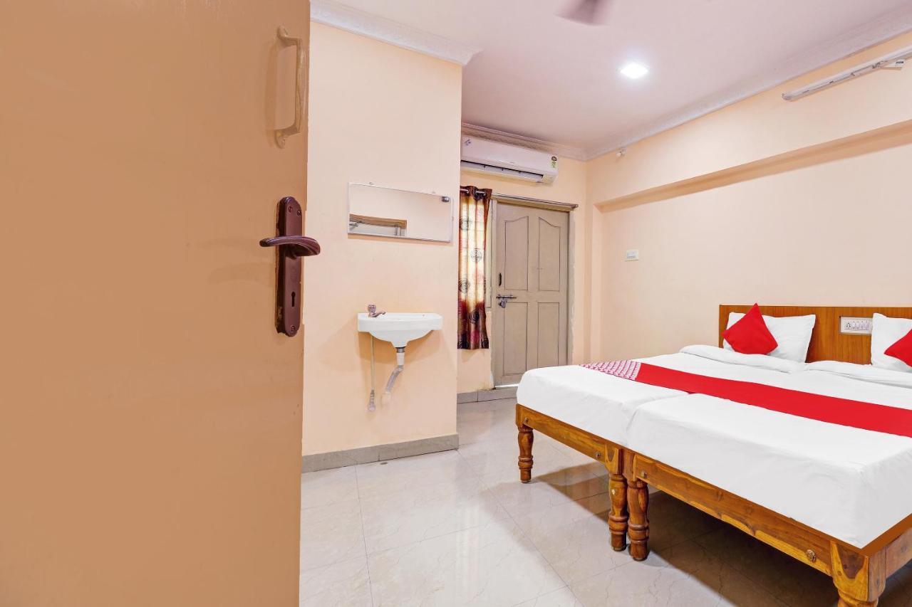 Oyo 81409 Hotel Sivajothi Tuticorin Exterior photo