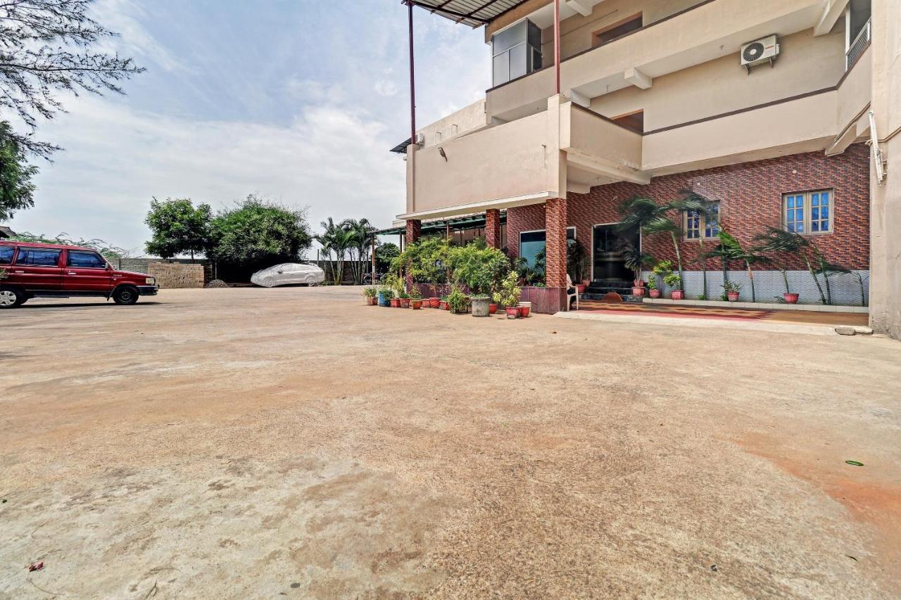 Oyo 81409 Hotel Sivajothi Tuticorin Exterior photo