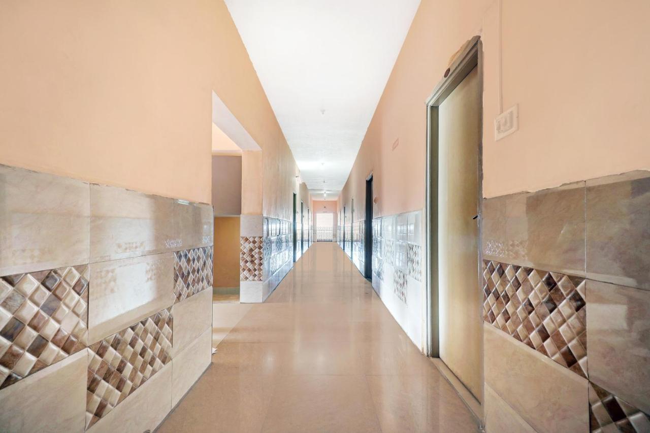 Oyo 81409 Hotel Sivajothi Tuticorin Exterior photo